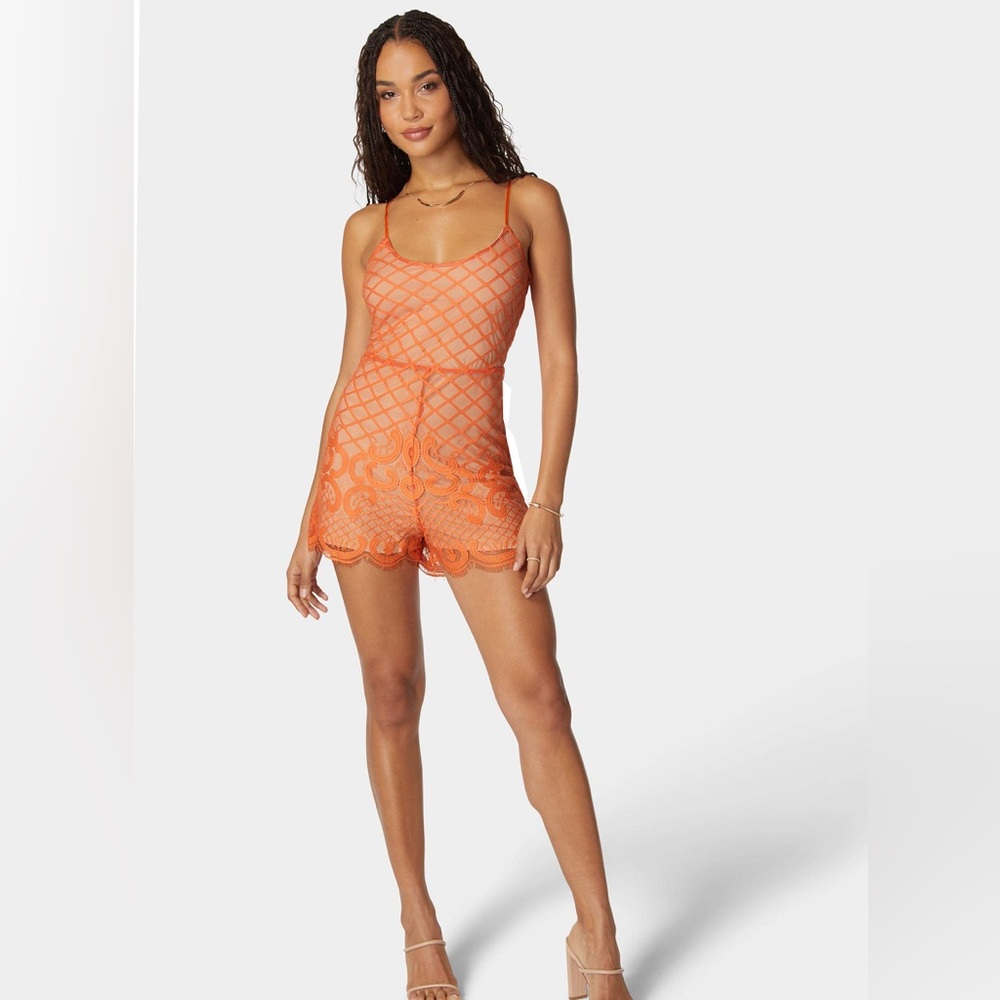 NWT $98 Bebe Coral Rose Nude Lace and Mesh Romper Size Small